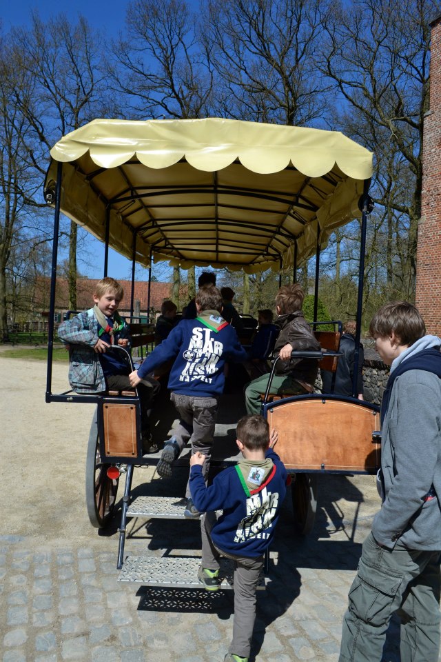 Sint-Martinus den XIIde - Bokkenrijders Kapoenen Kiewit
